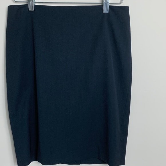 Theory Dresses & Skirts - Theory Pencil Skirt Navy Size 4